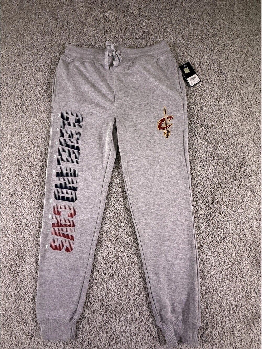 NWT NBA Cleveland Cavaliers Men’s Medium Sweatpants Gray